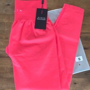 Nvgtn Solid Seamless Leggings - Hawaiian Pink